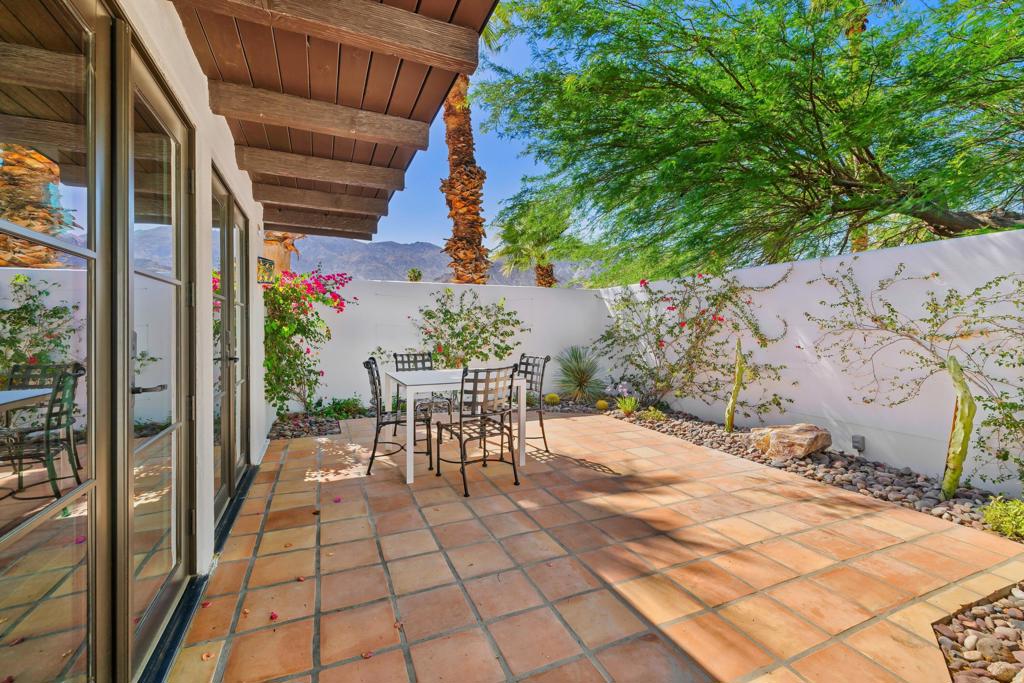 52862 Eisenhower Drive