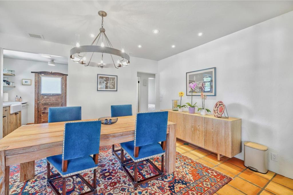 52862 Eisenhower Drive