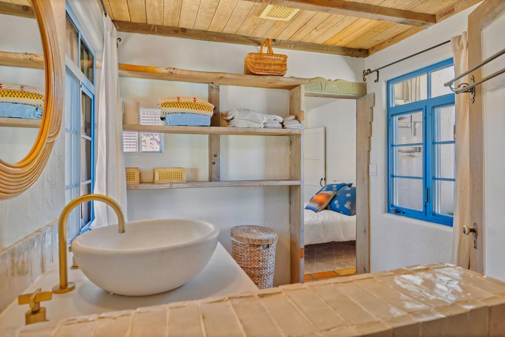 52862 Eisenhower Drive