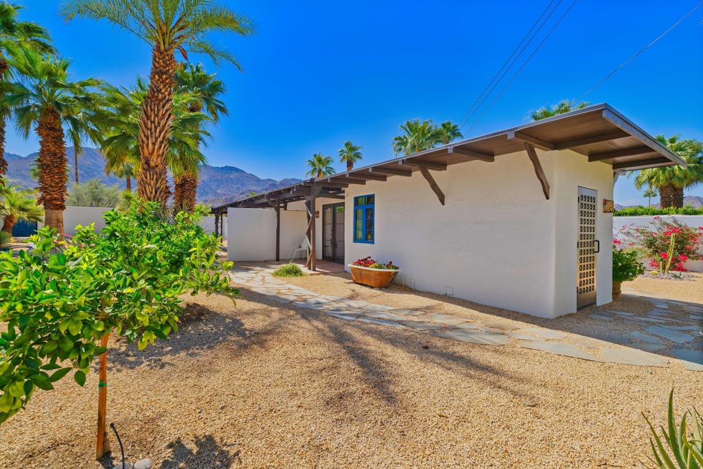 52862 Eisenhower Drive