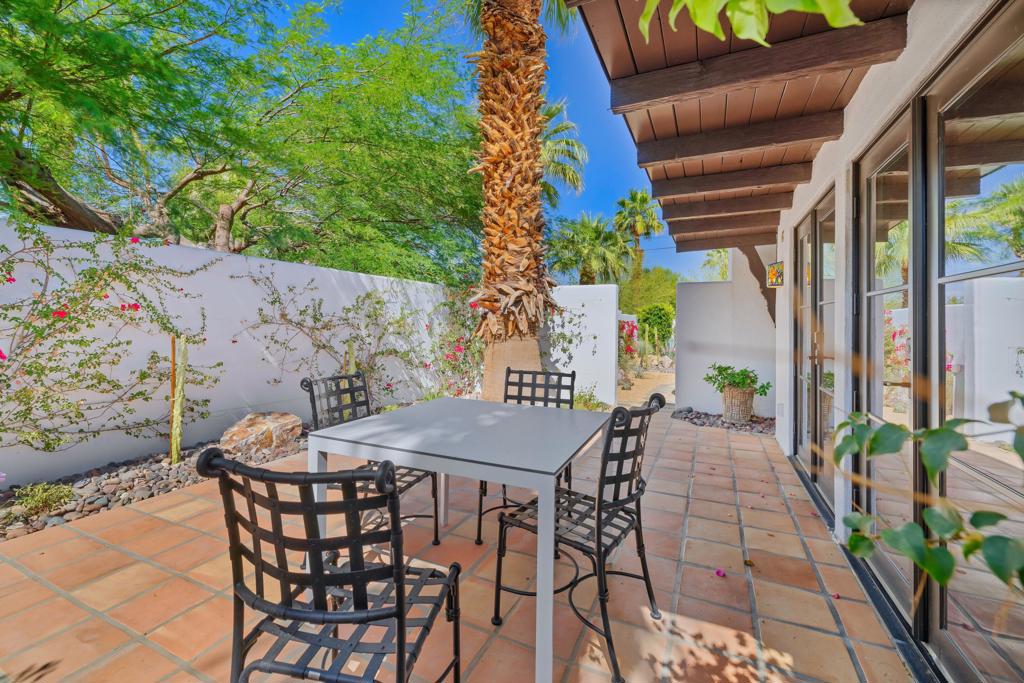 52862 Eisenhower Drive