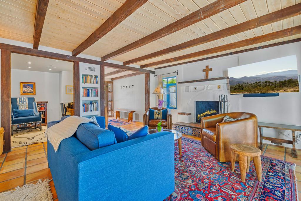 52862 Eisenhower Drive