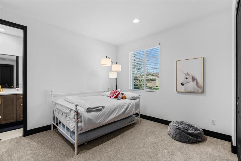 81831 Camino San Juan