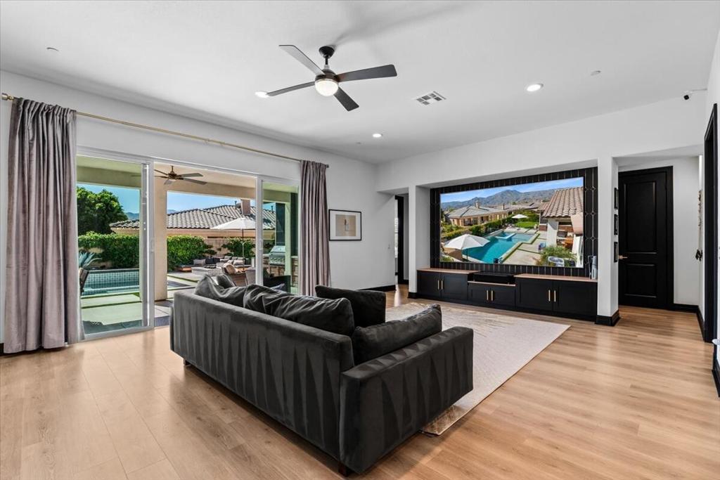 81831 Camino San Juan