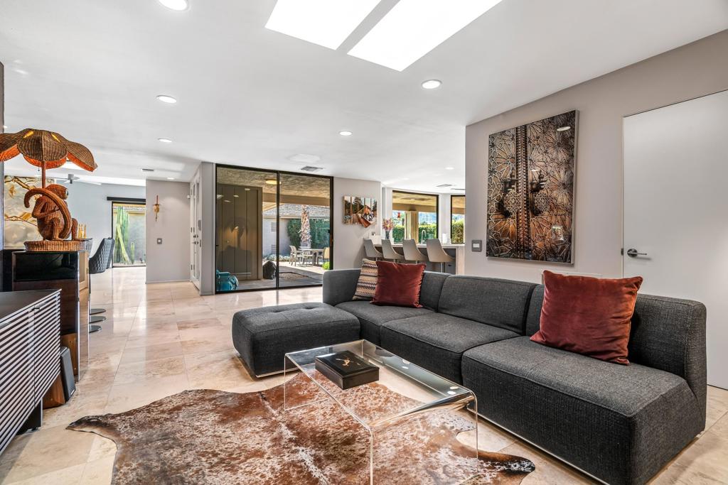 8 Dartmouth Drive