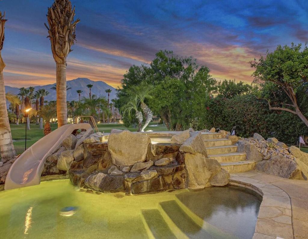 81045 Golf View Drive