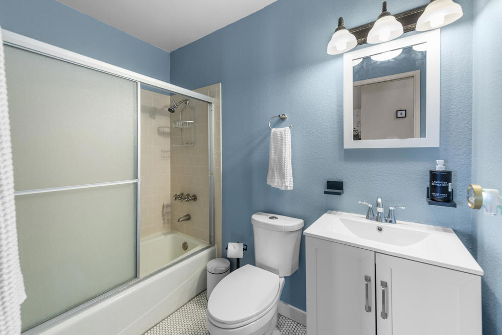 6773 San Angelo Avenue