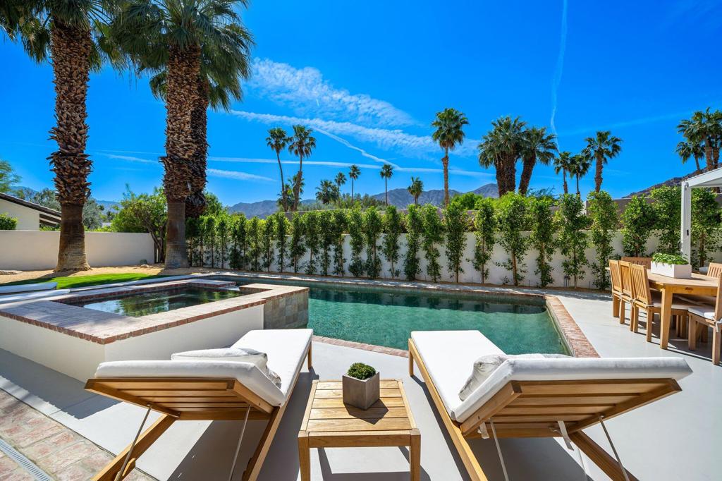 48721 San Vicente Street