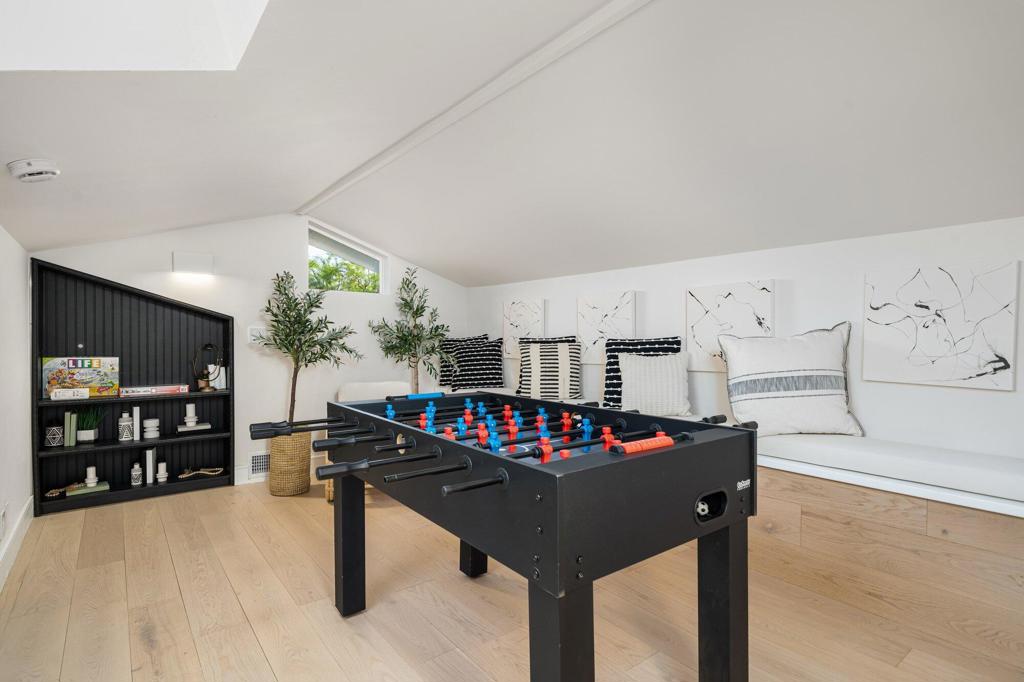 48721 San Vicente Street