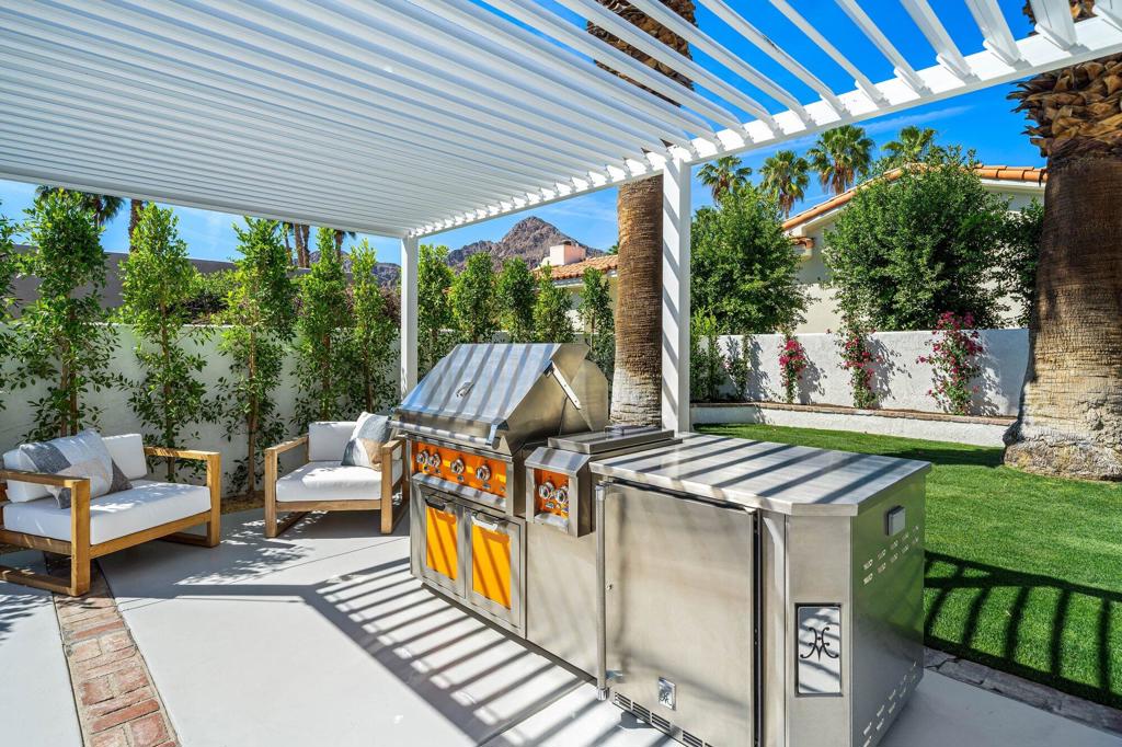 48721 San Vicente Street