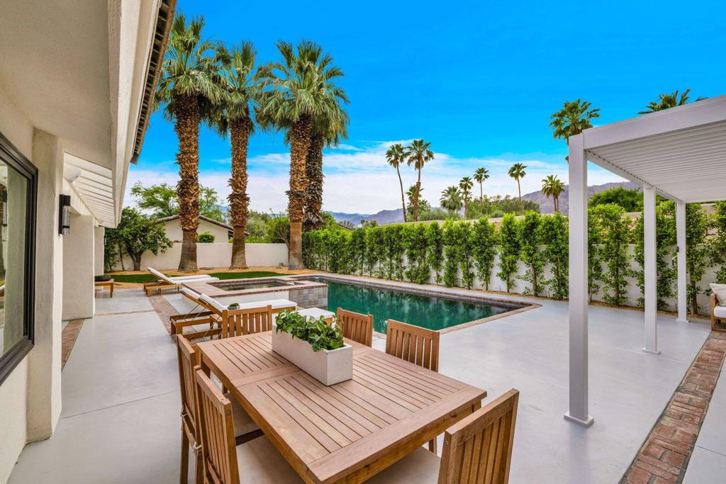 48721 San Vicente Street