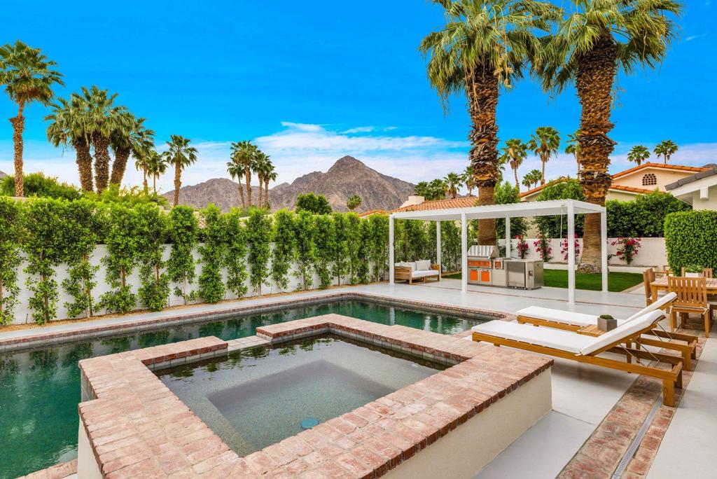 48721 San Vicente Street