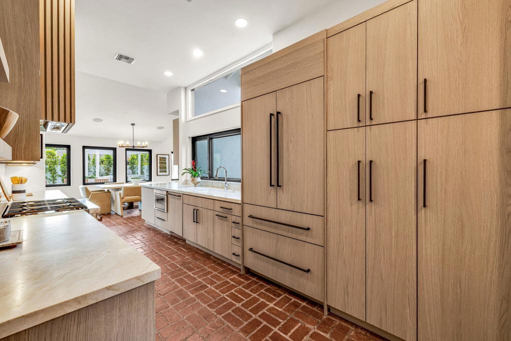 48721 San Vicente Street