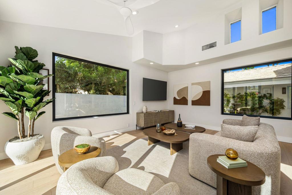 48721 San Vicente Street