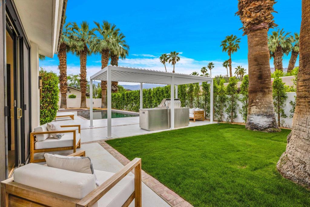 48721 San Vicente Street