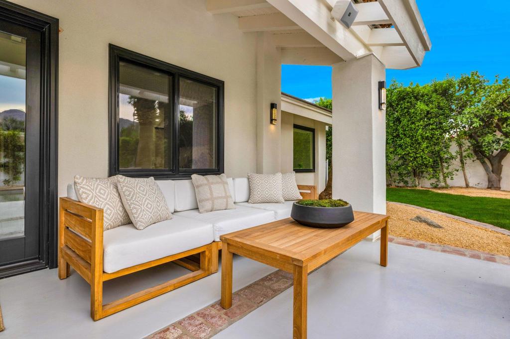 48721 San Vicente Street