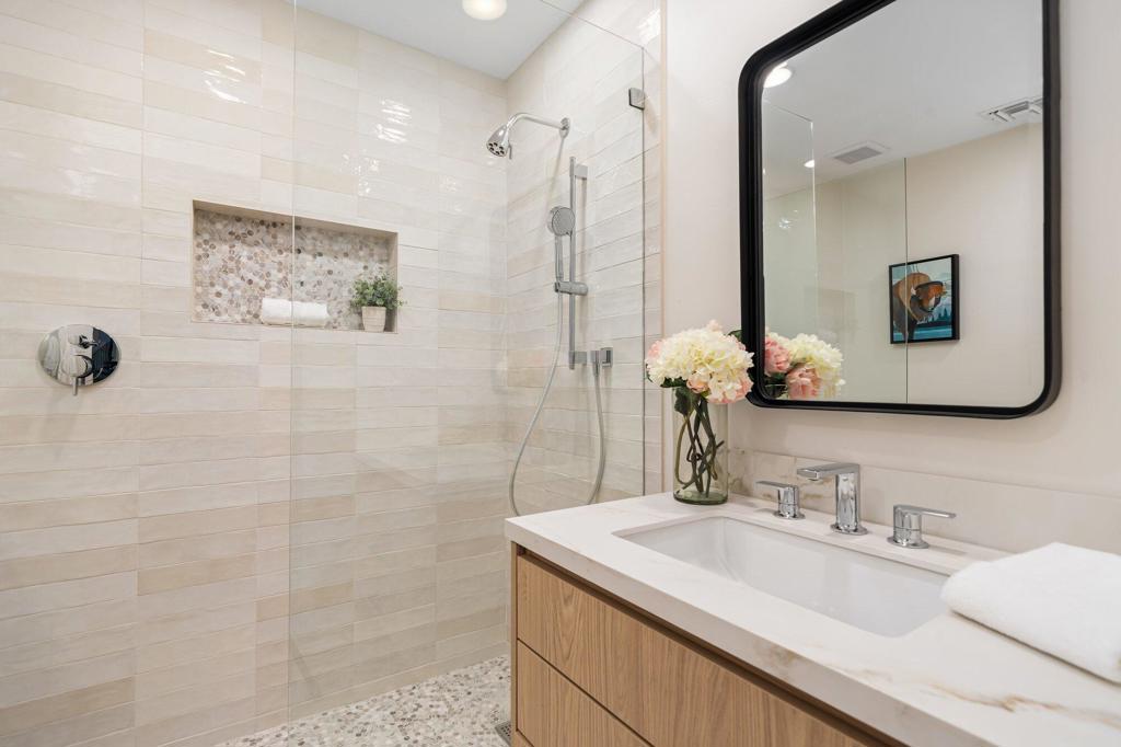 48721 San Vicente Street