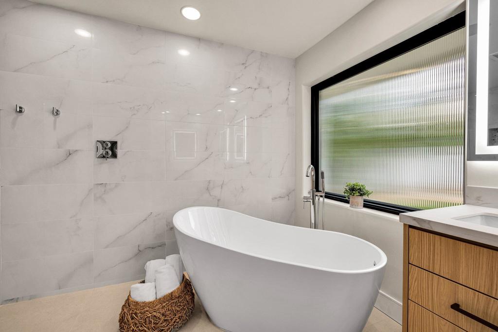 48721 San Vicente Street