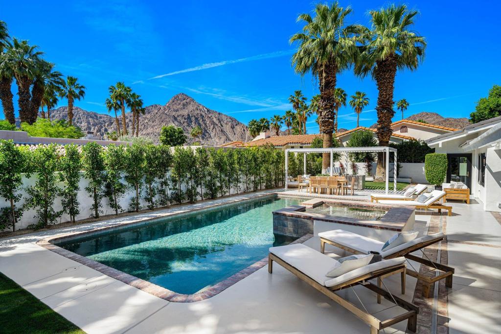 48721 San Vicente Street