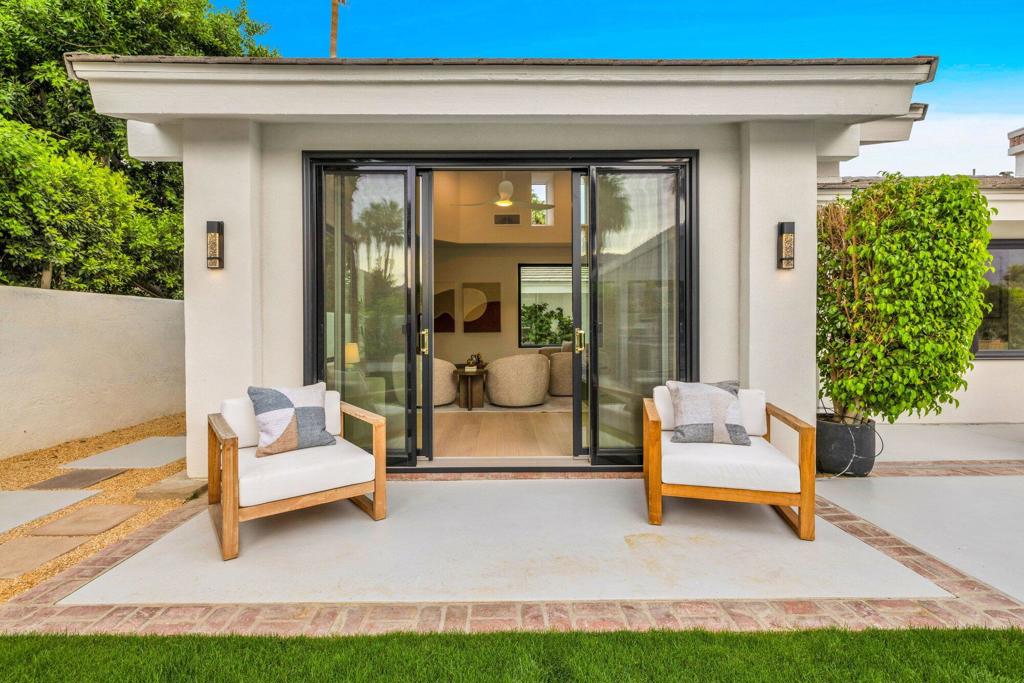 48721 San Vicente Street