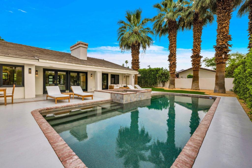 48721 San Vicente Street