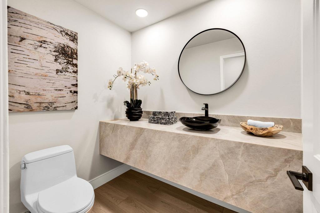 48721 San Vicente Street