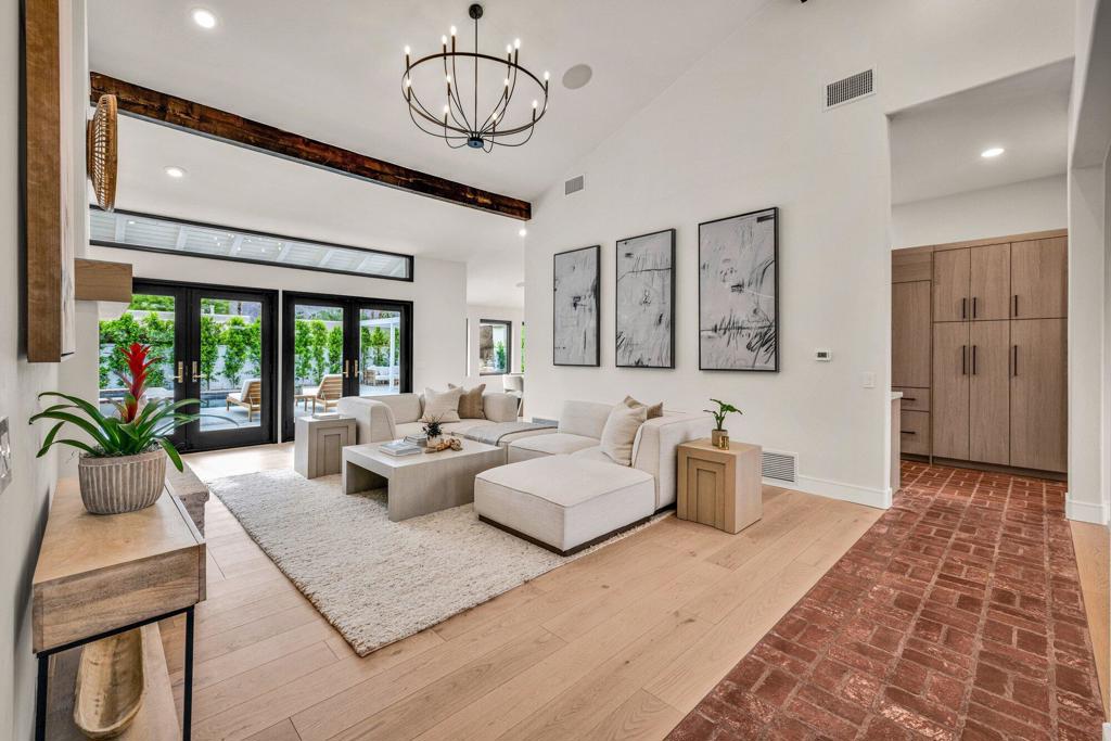 48721 San Vicente Street