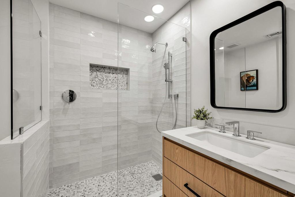 48721 San Vicente Street