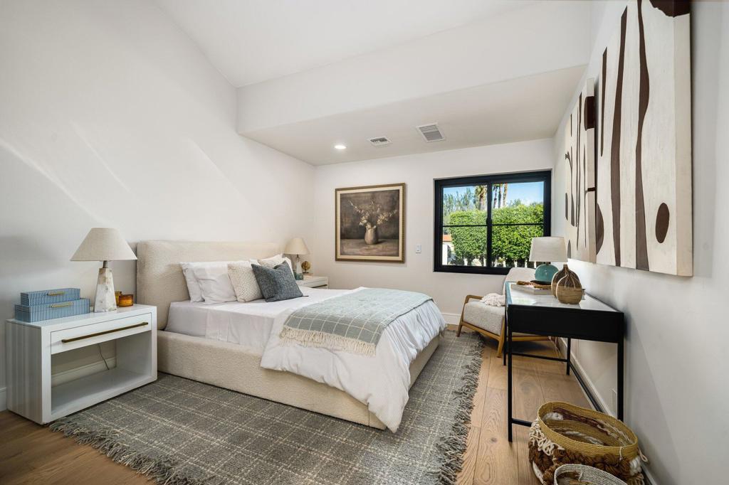 48721 San Vicente Street