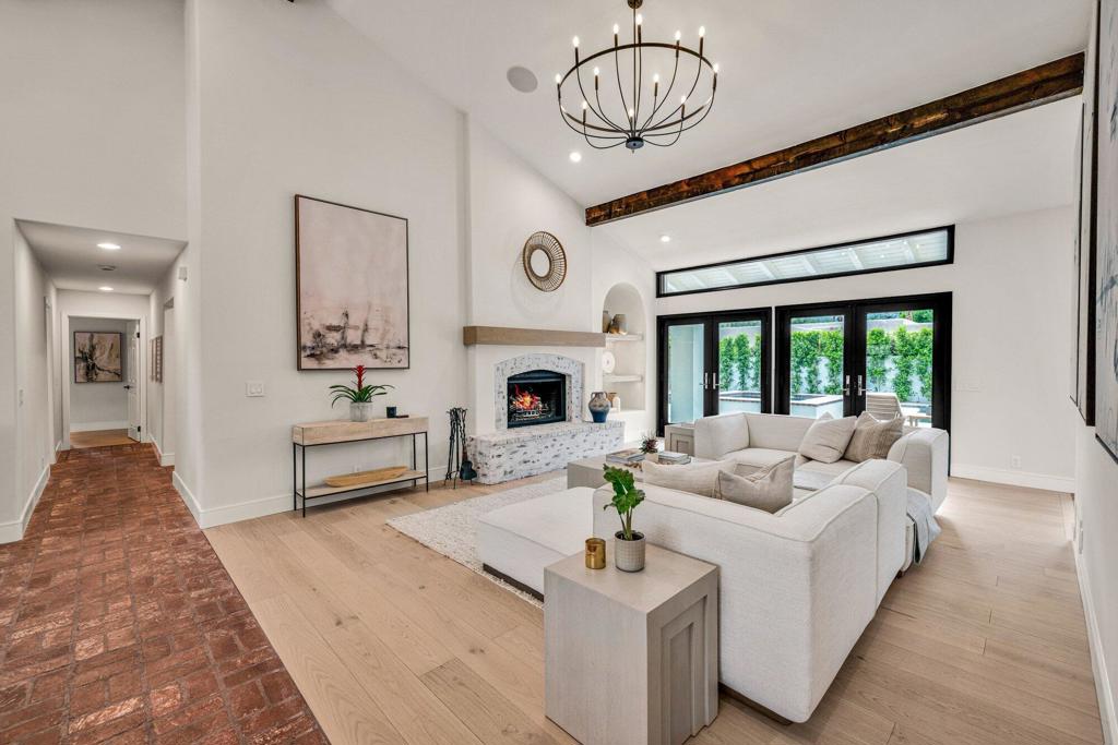 48721 San Vicente Street