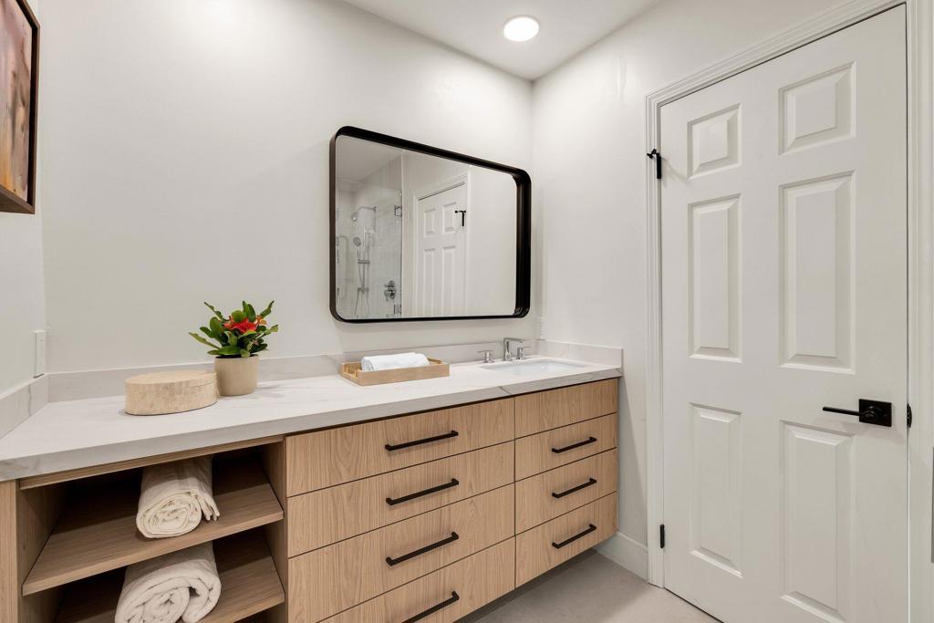 48721 San Vicente Street