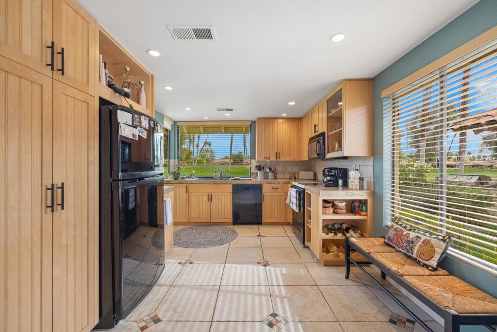 414 S Sierra Madre S