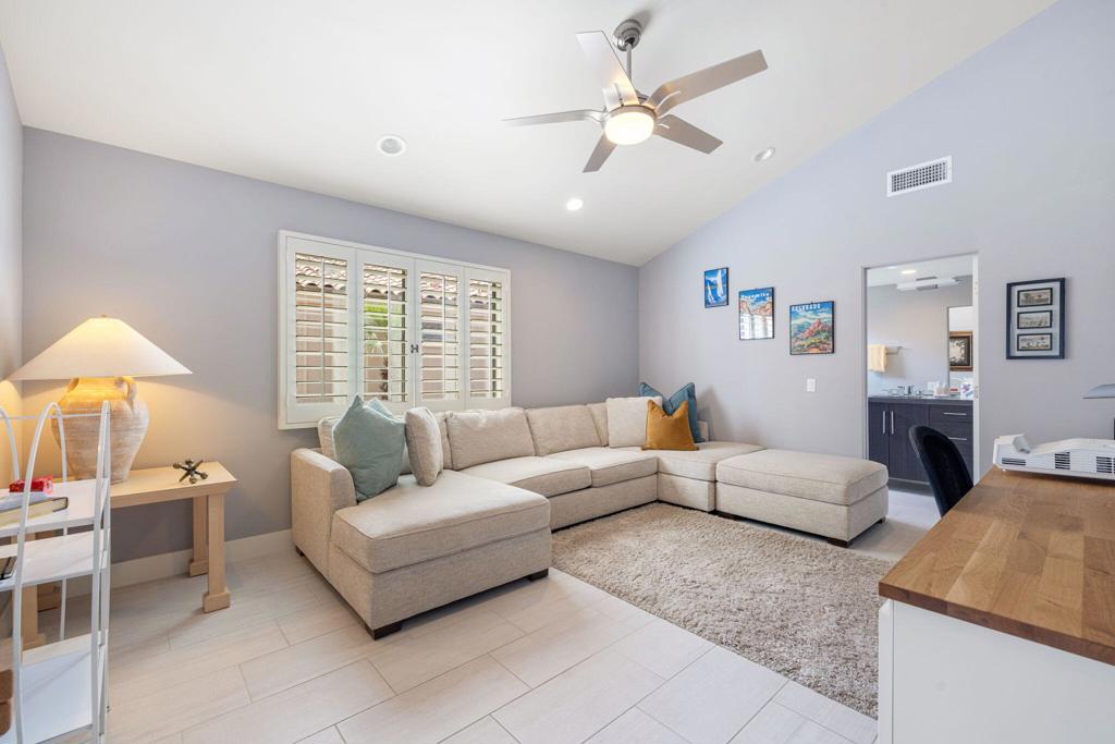 38652 Nasturtium Way