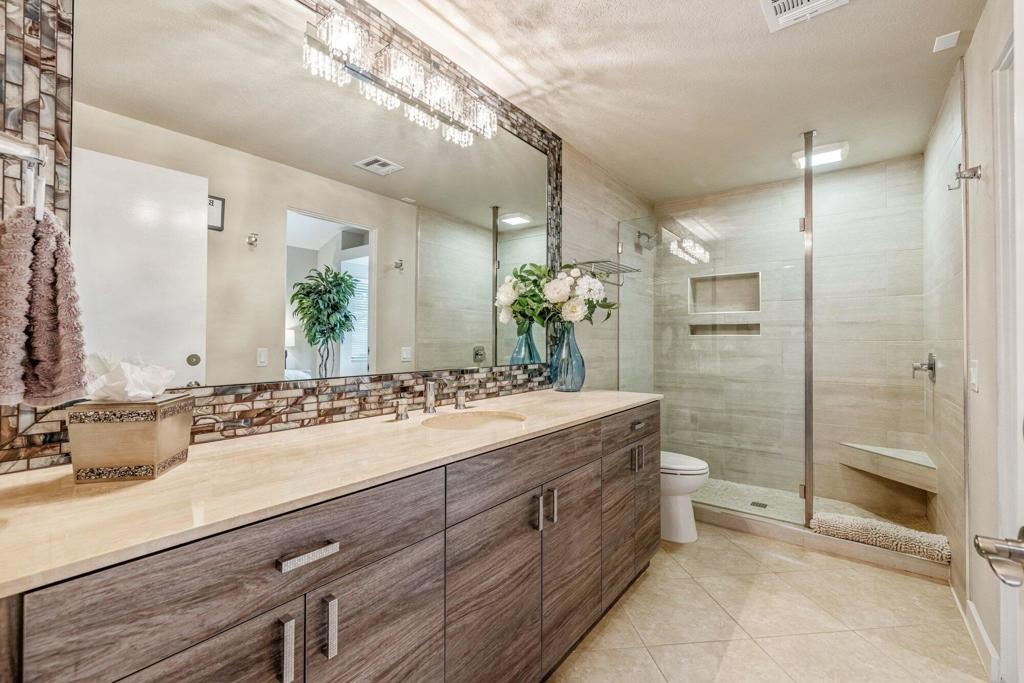 230 N Kavenish Drive