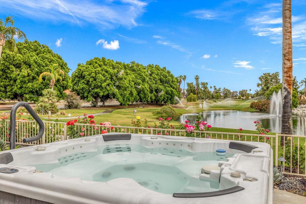 230 N Kavenish Drive