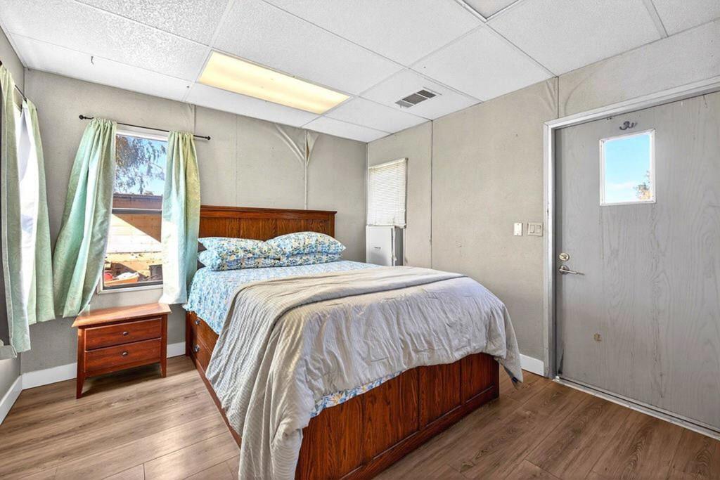 20555 Mountain View Road