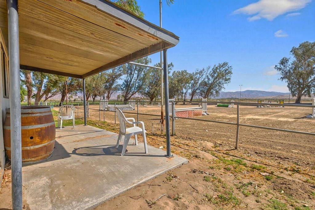 20555 Mountain View Road