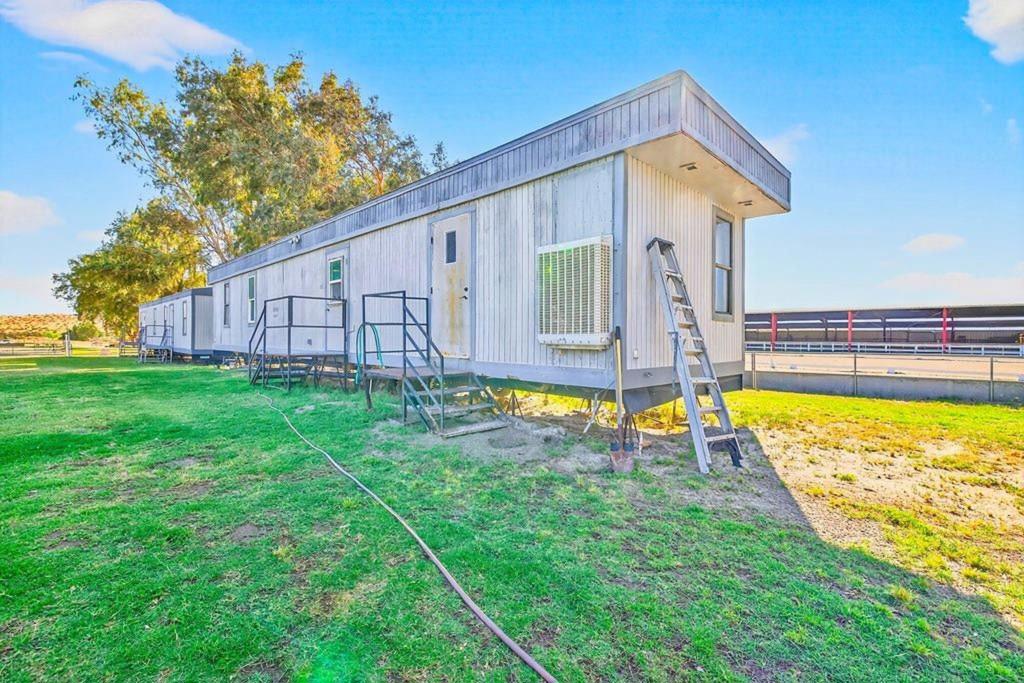 20555 Mountain View Road