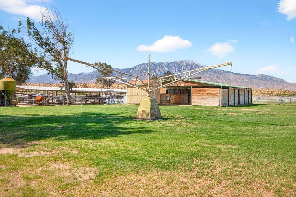 20555 Mountain View Road