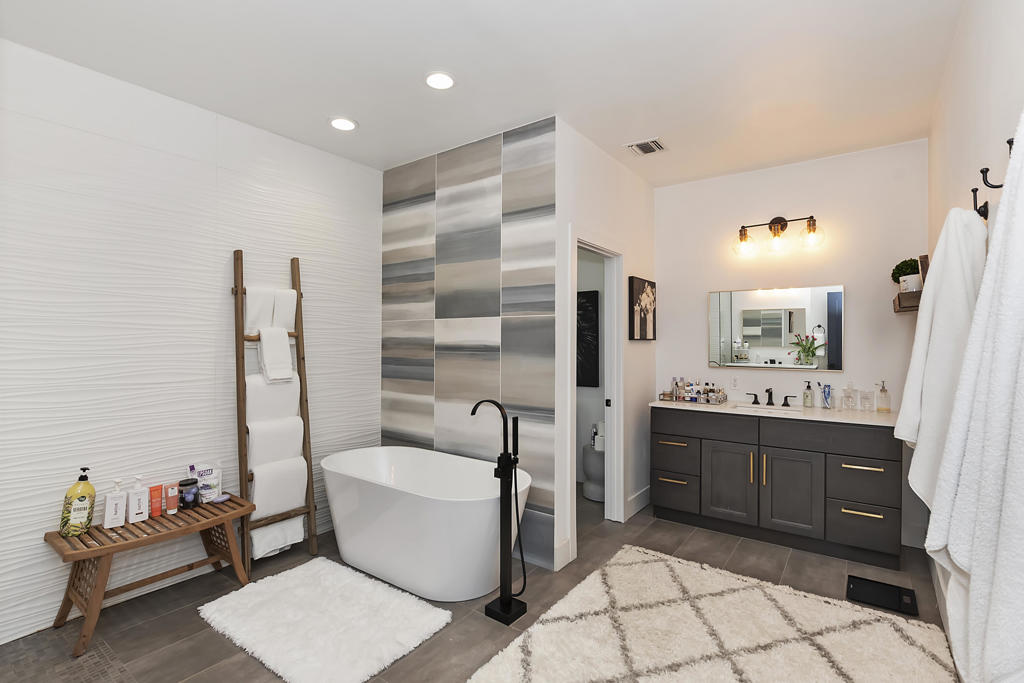 49155 Avenida Fernando