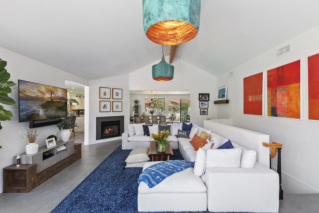 49155 Avenida Fernando