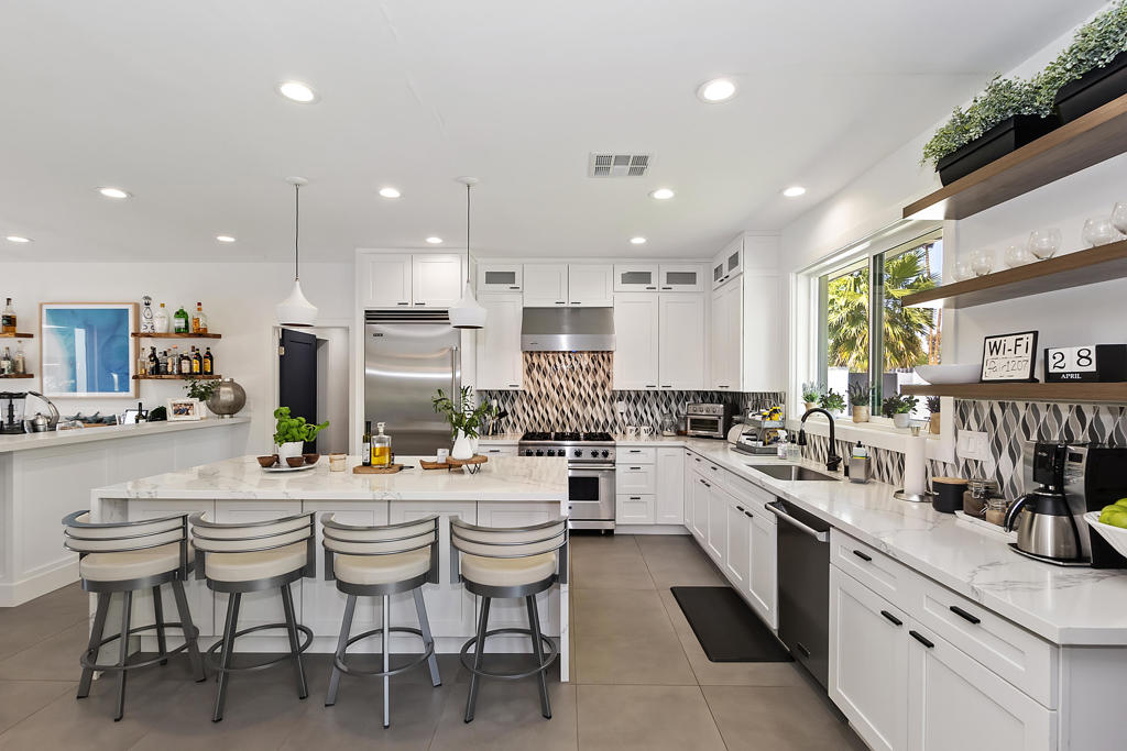 49155 Avenida Fernando