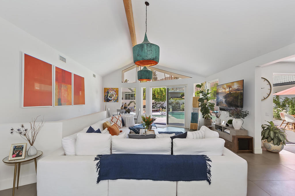 49155 Avenida Fernando