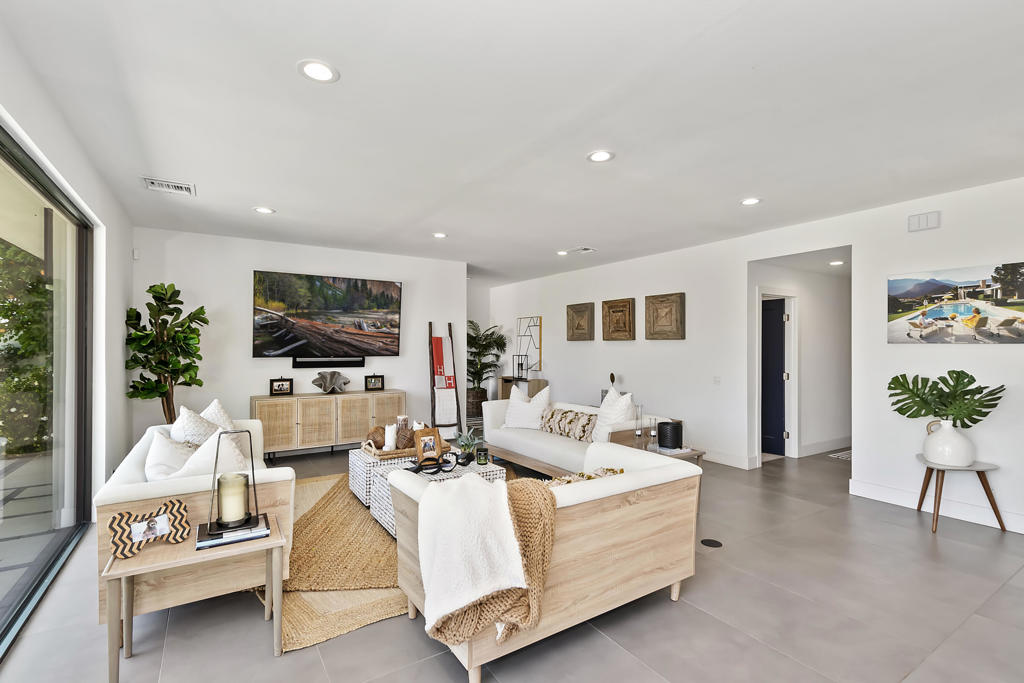 49155 Avenida Fernando