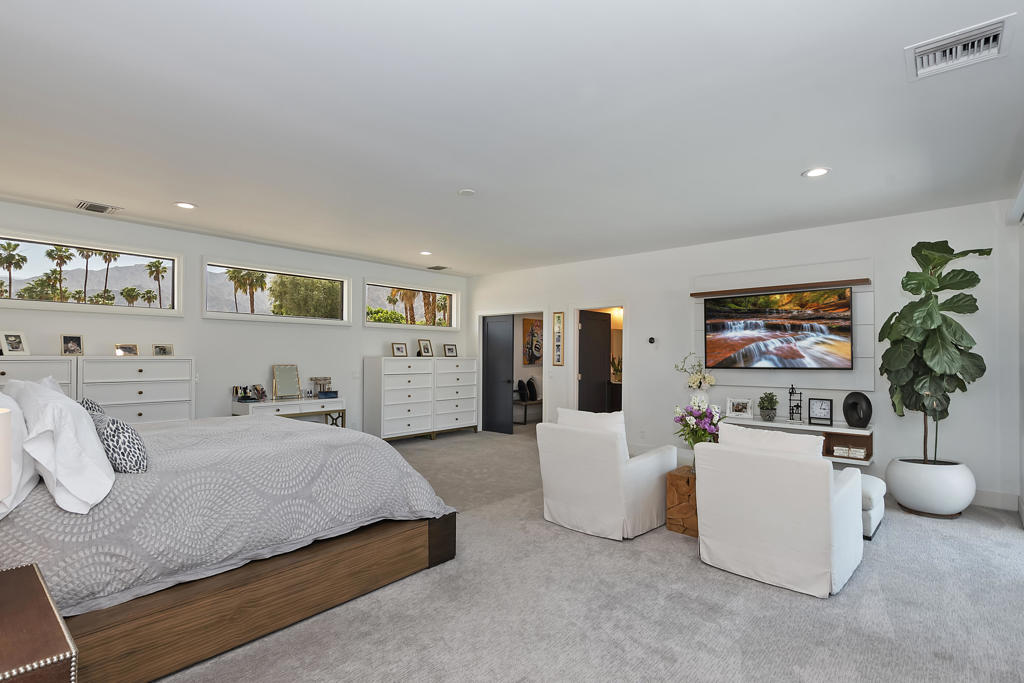 49155 Avenida Fernando