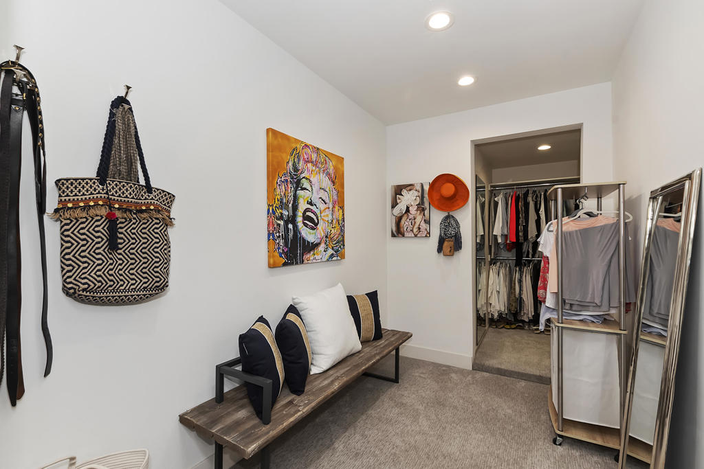 49155 Avenida Fernando