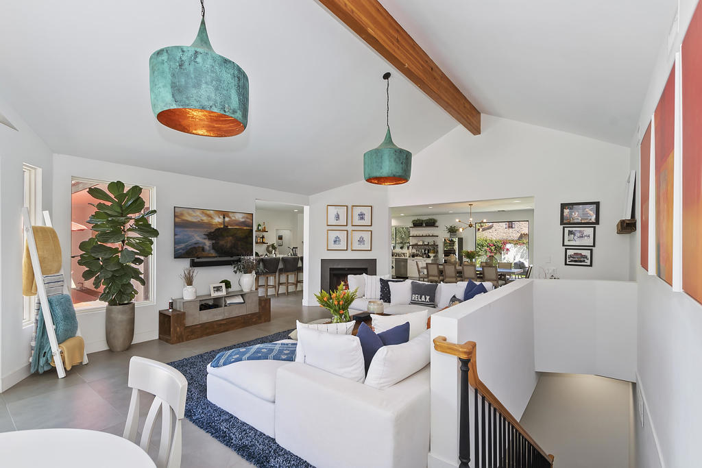 49155 Avenida Fernando