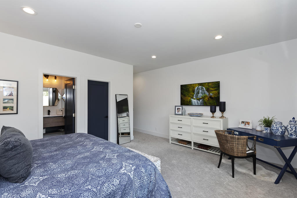 49155 Avenida Fernando