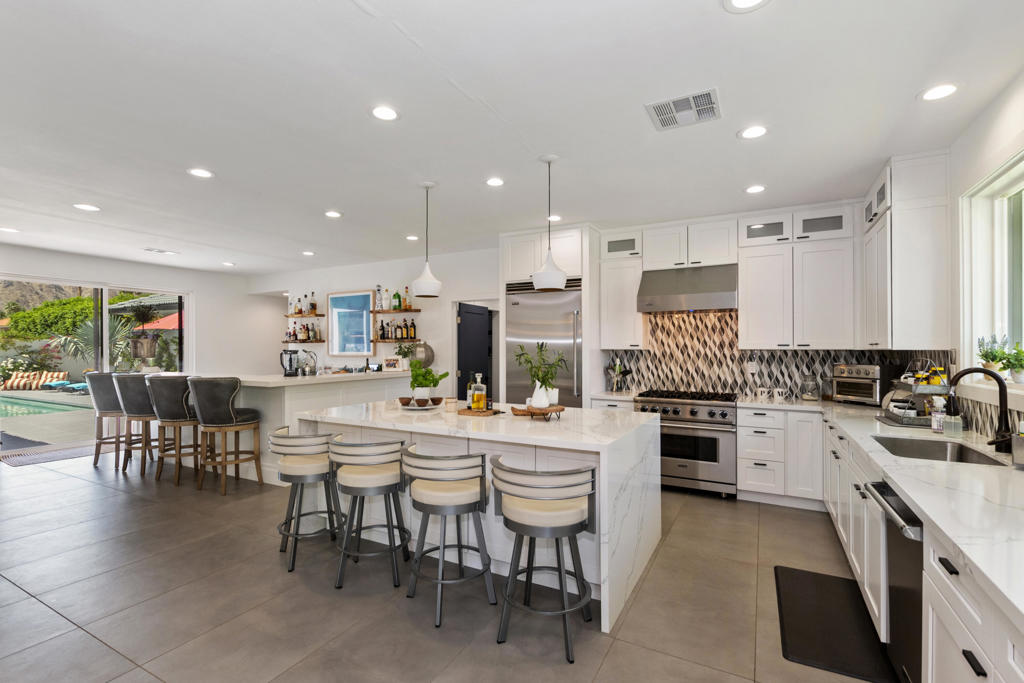 49155 Avenida Fernando