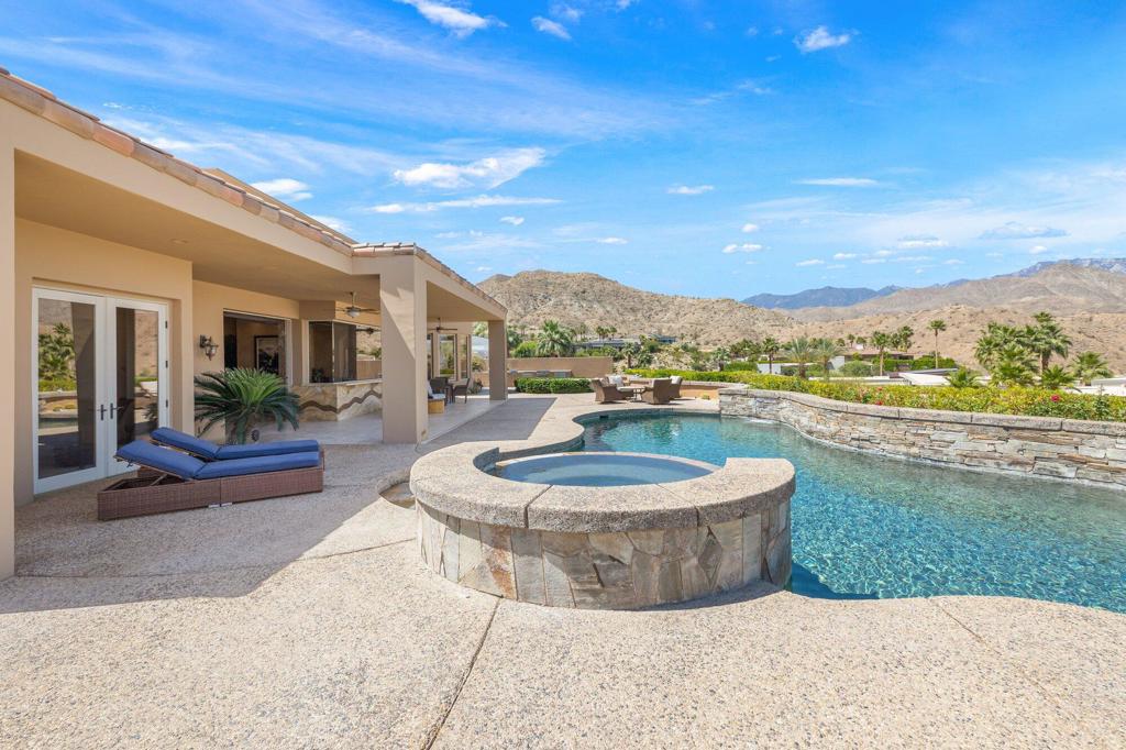 3 Sierra Vista Drive
